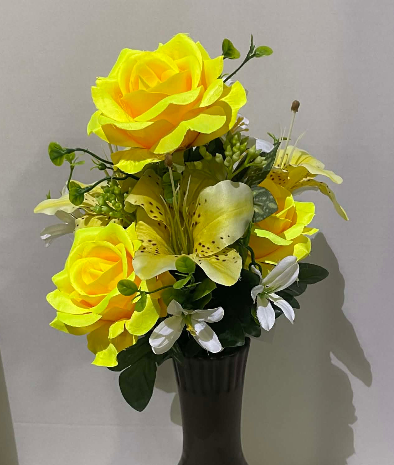 226020-YW - 18" Rose and Lily Bush