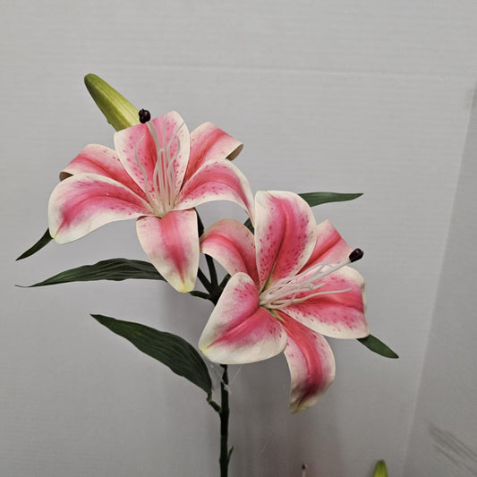 28" Tiger Lily
