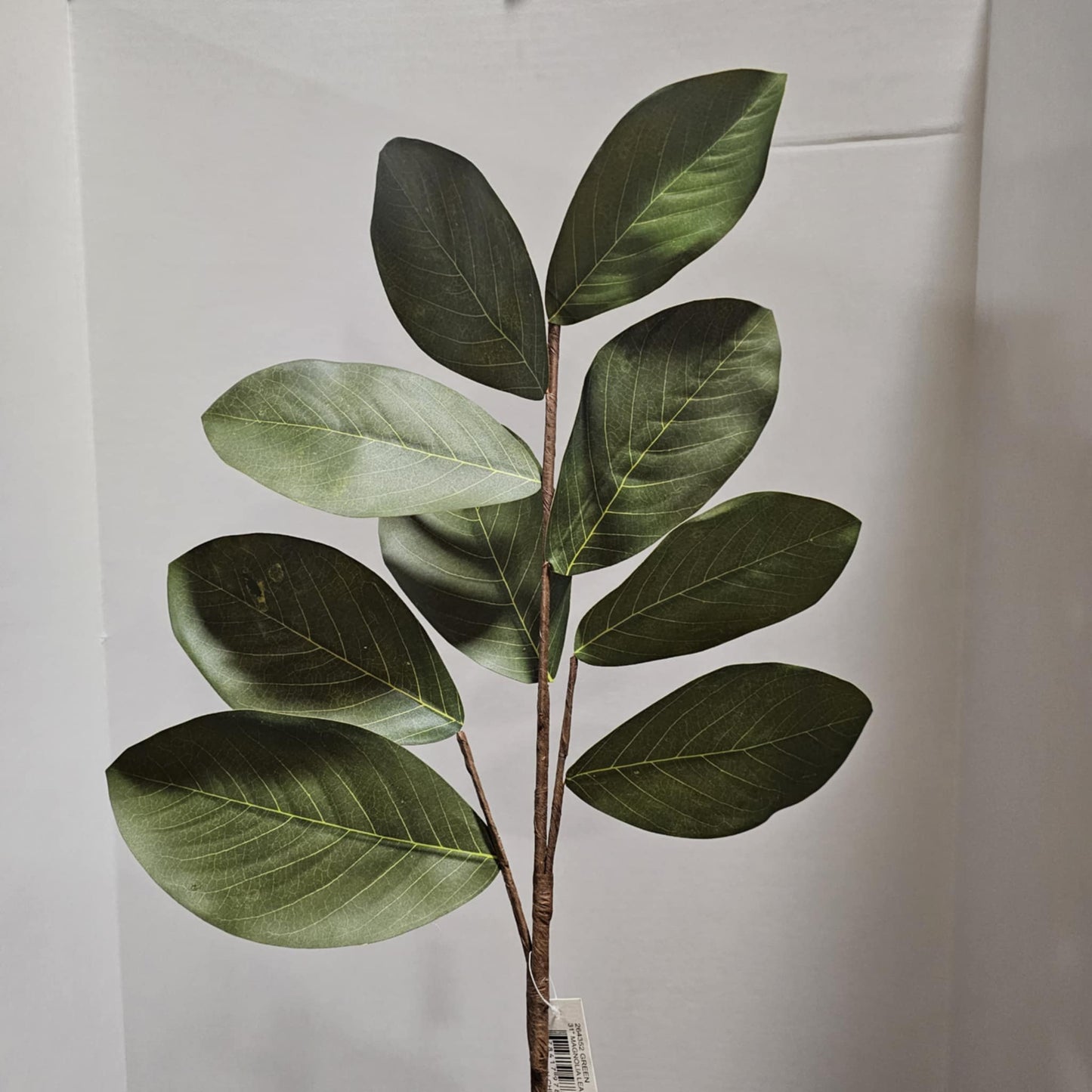 31" Magnolia Leaf Spray