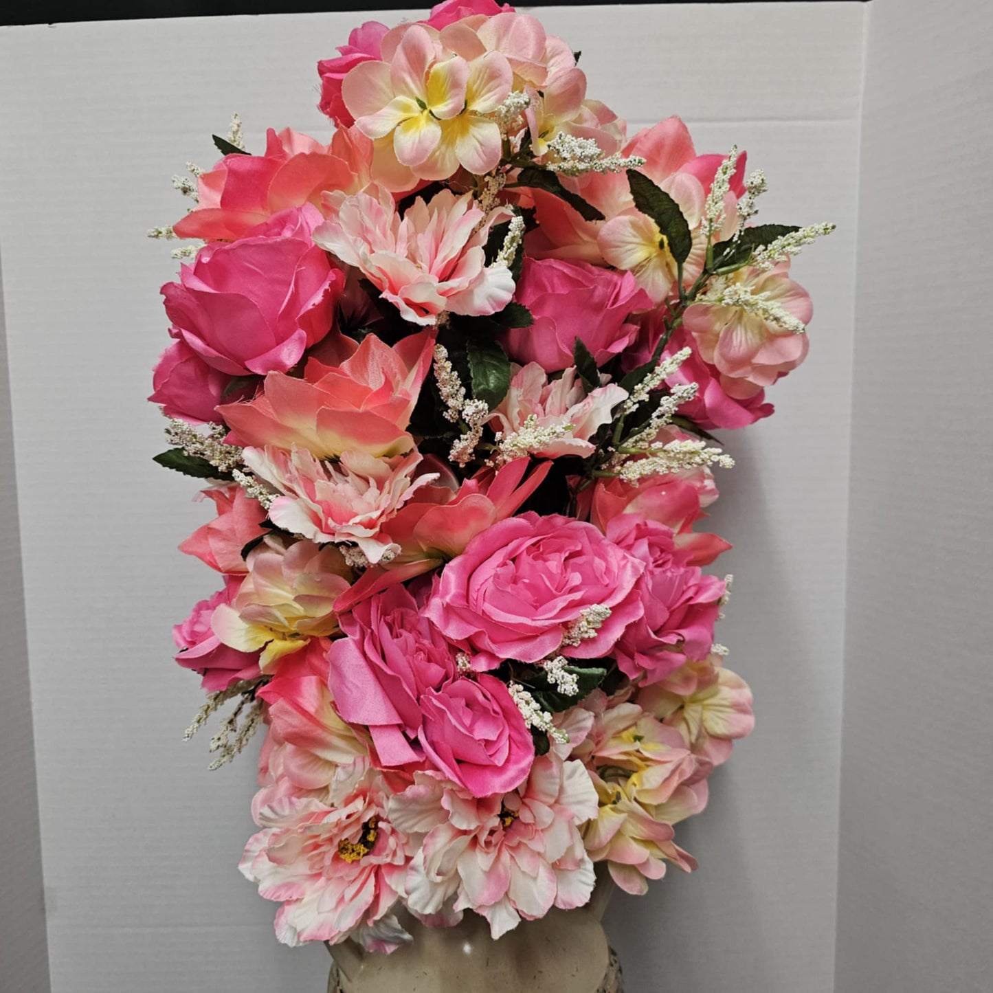 Rose, Hydrangea & Star Flower Bush
