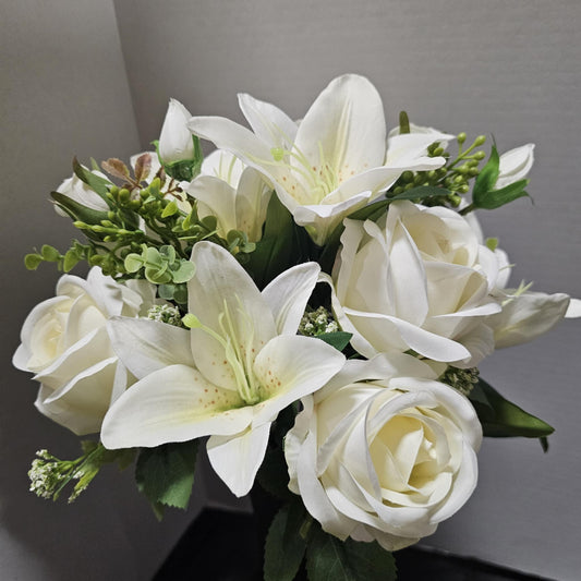 20" Rose & Lily Bush