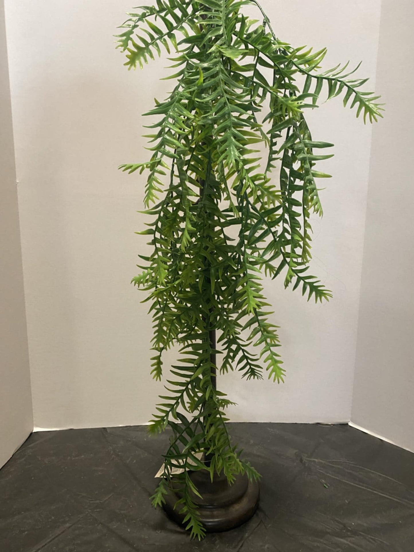 33" Plastic Hanging Fern