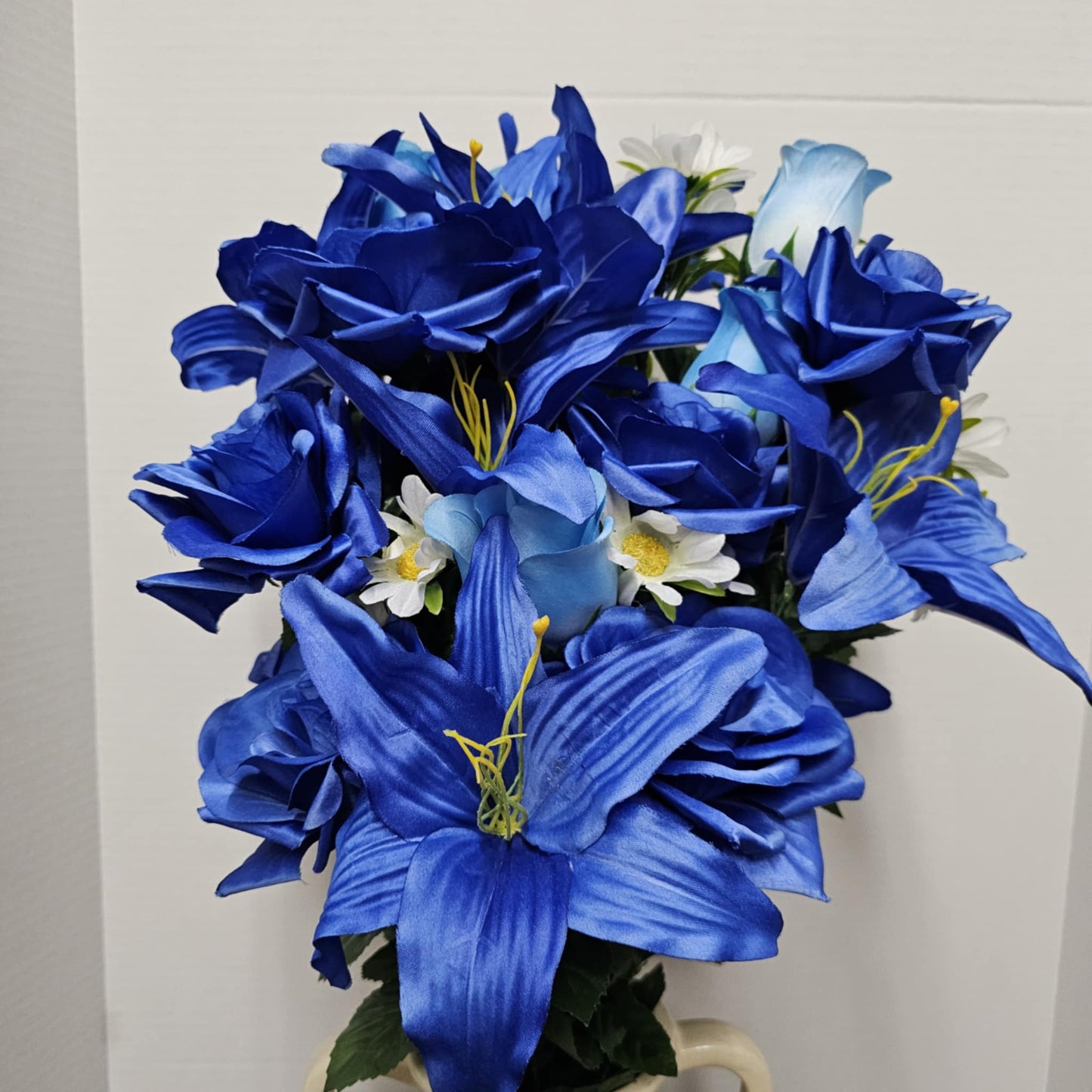 28" Lilium Rose Bush