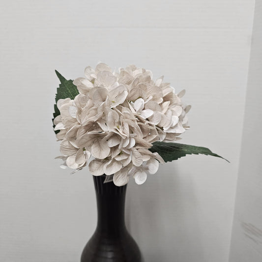 18" Hydrangea Stem