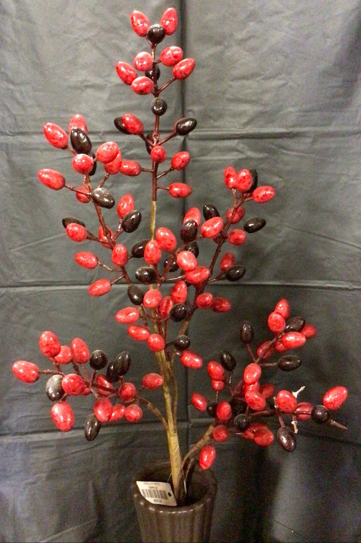 81448-RD/BLK - 30" Olive Spray