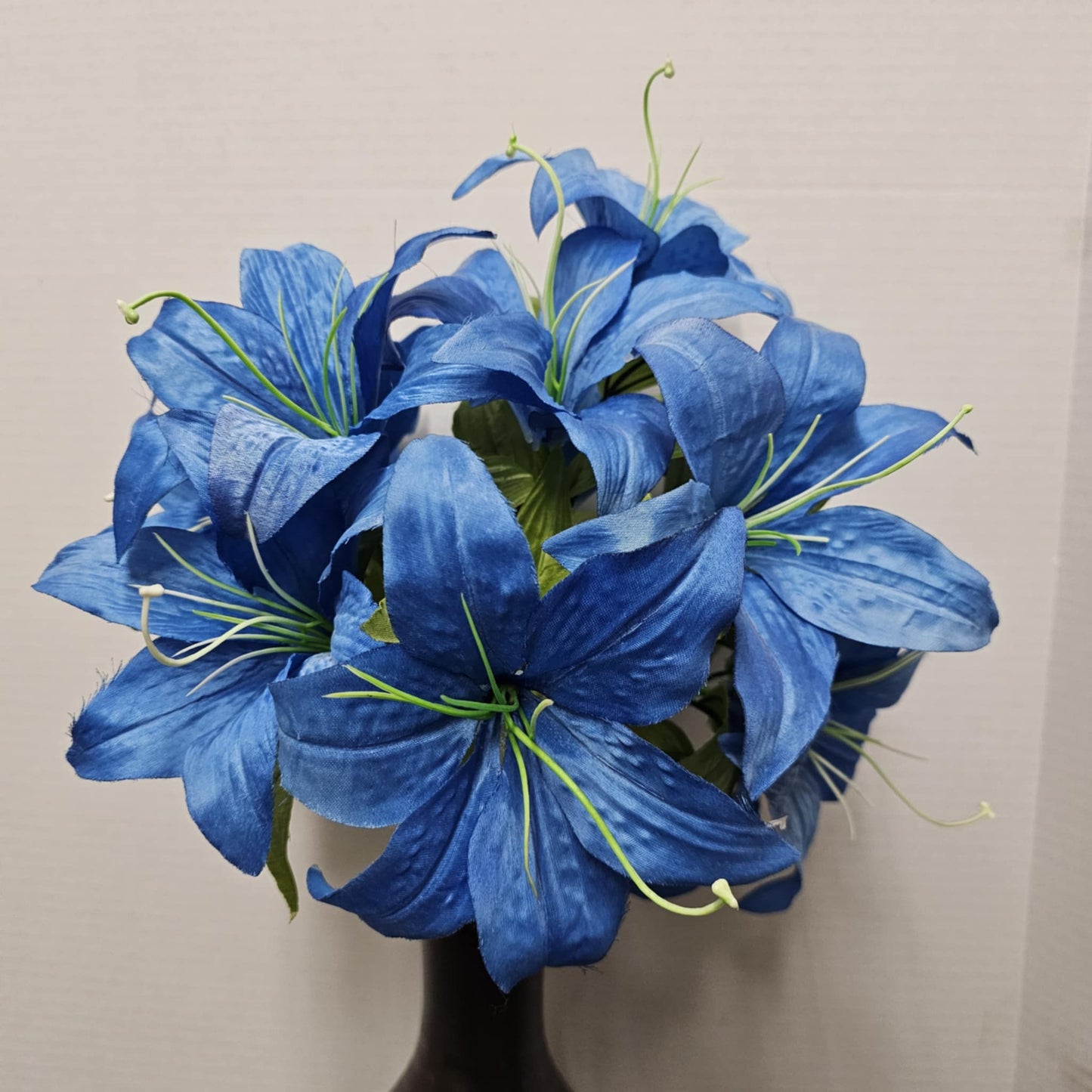 19" Tiger Lily Bush