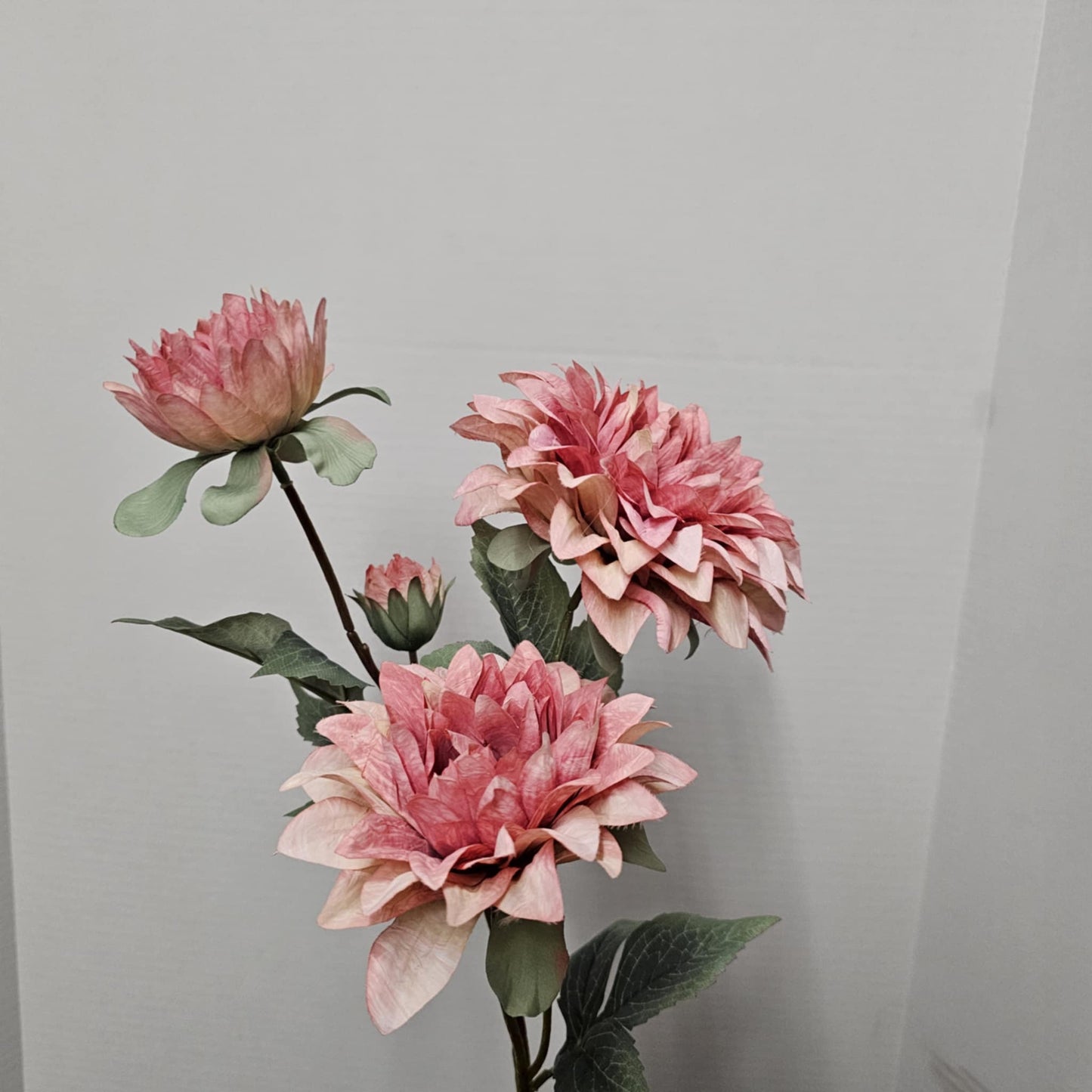 29" Dahlia Spray