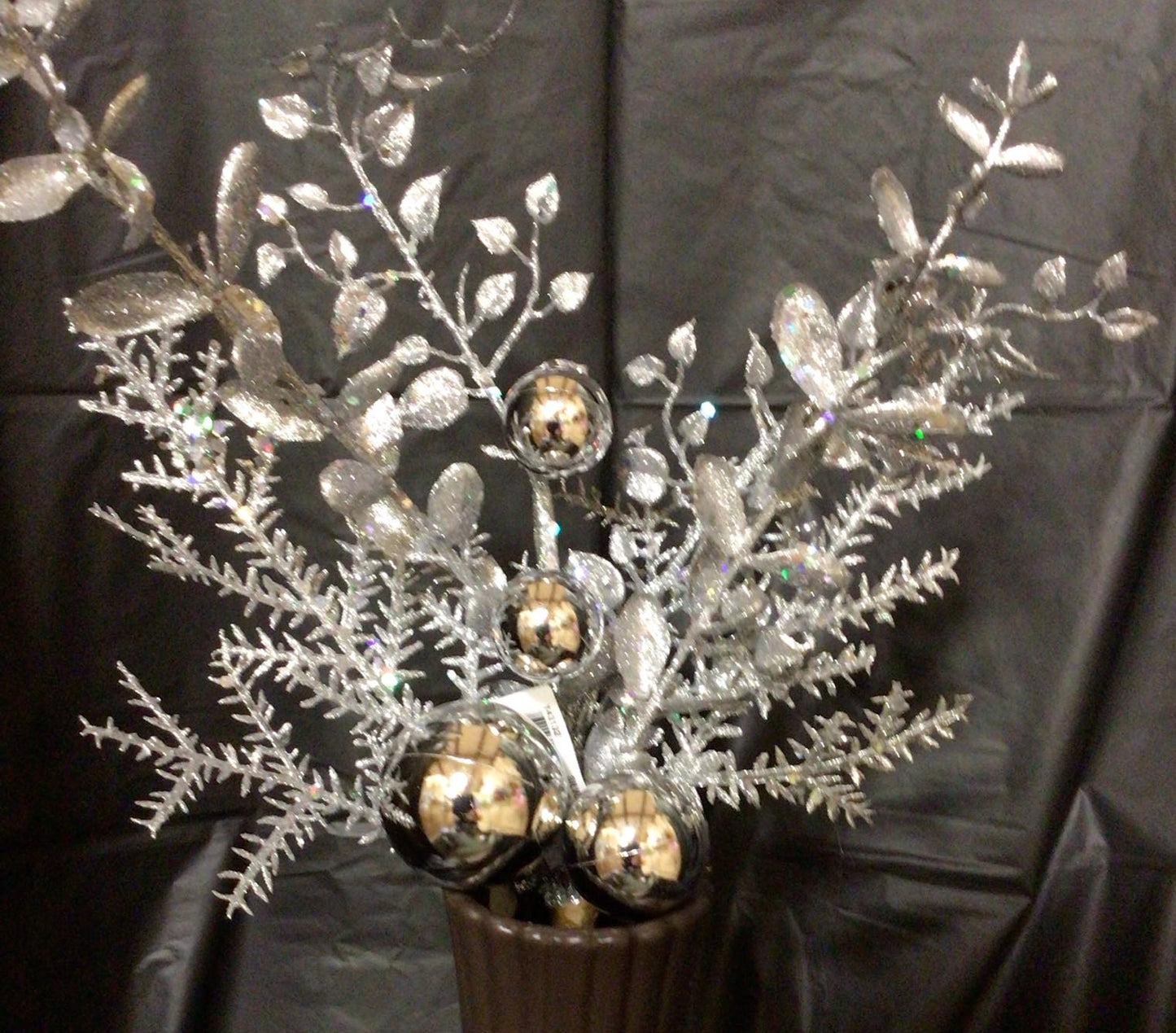 143132SL - 18" Glitter Ball & Berry Spray - Silver