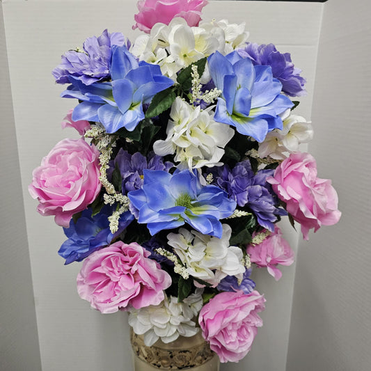 Rose, Hydrangea & Star Flower Bush