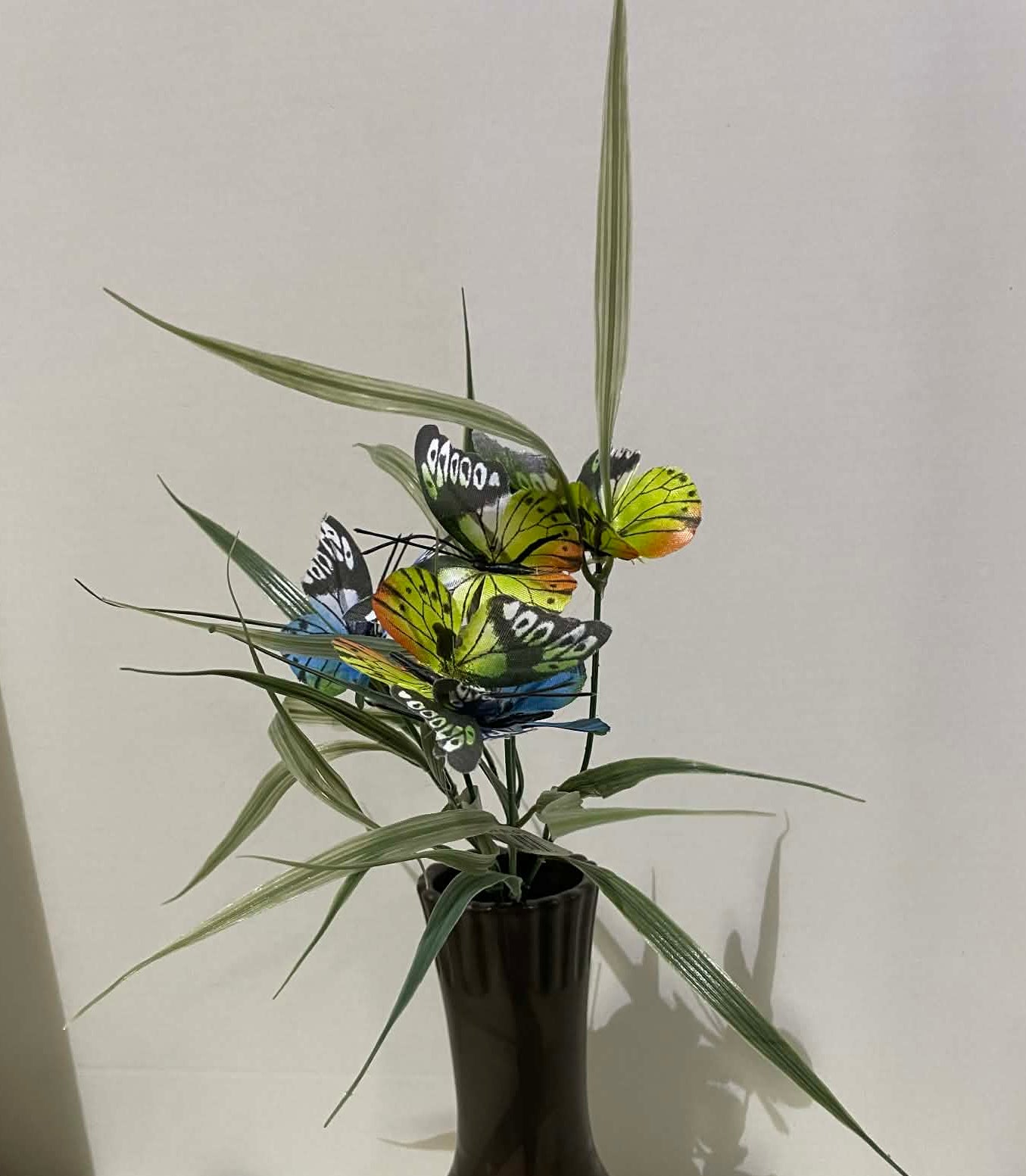 SB6149BL/GN - 12" Grass Bush with Butterfly