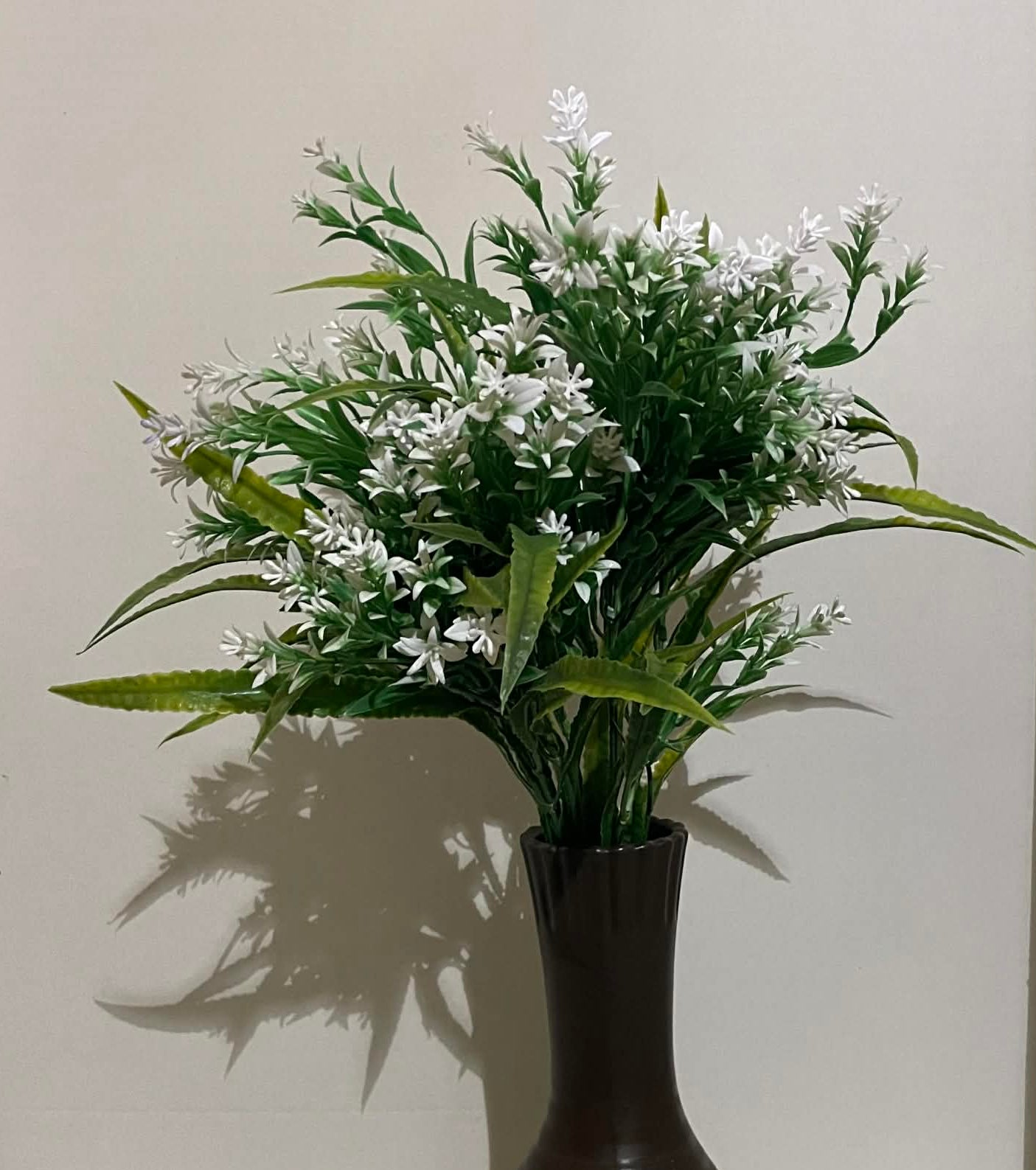 82509-WT - 23" Filler Bush