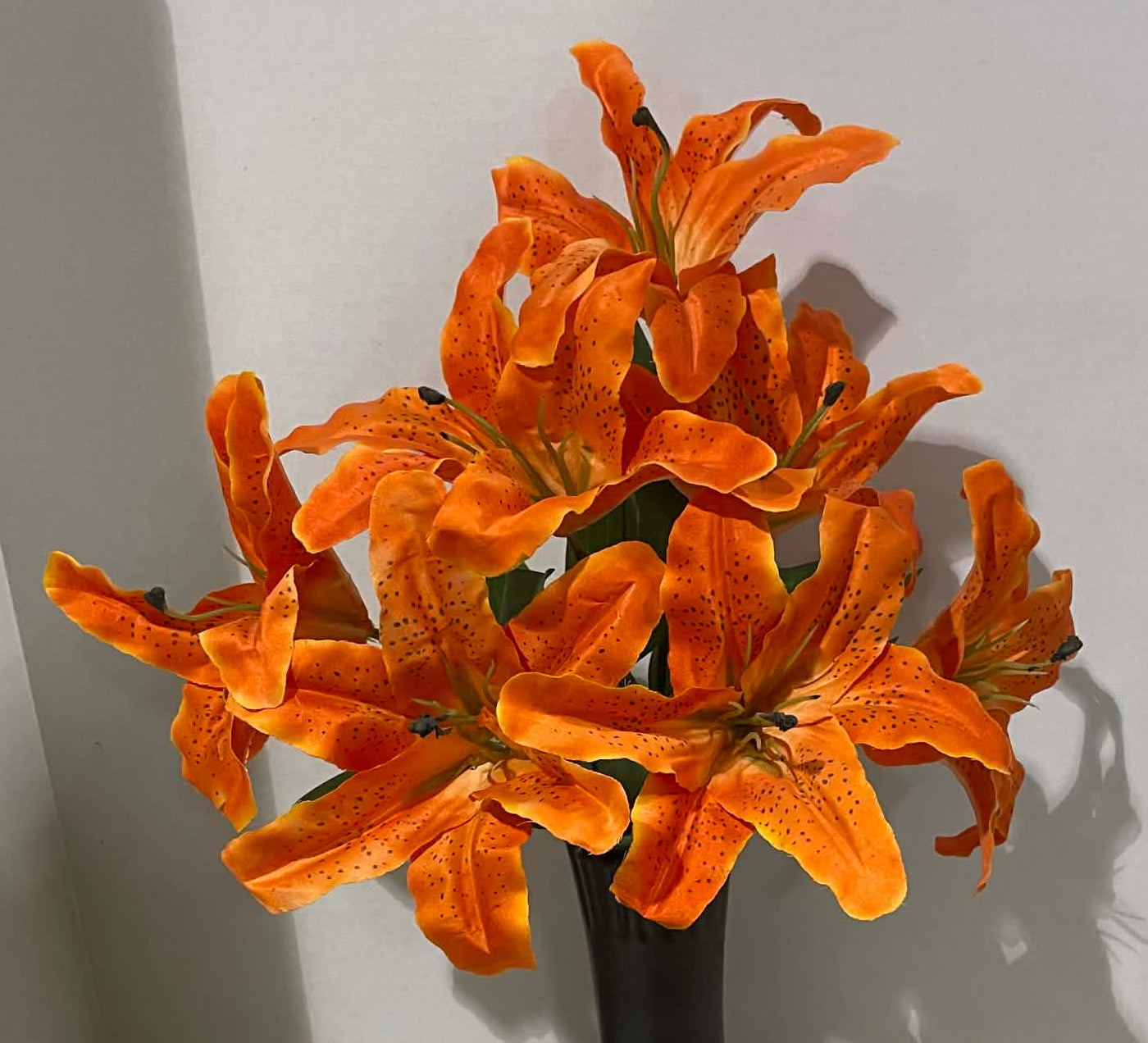 SB2336-ORG - 20" Lily Bush