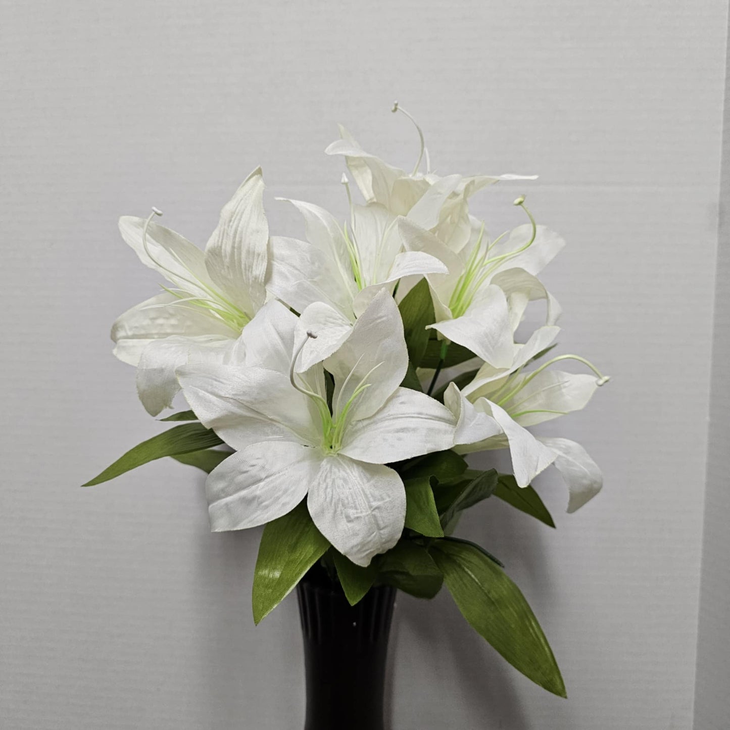 19" Tiger Lily Bush