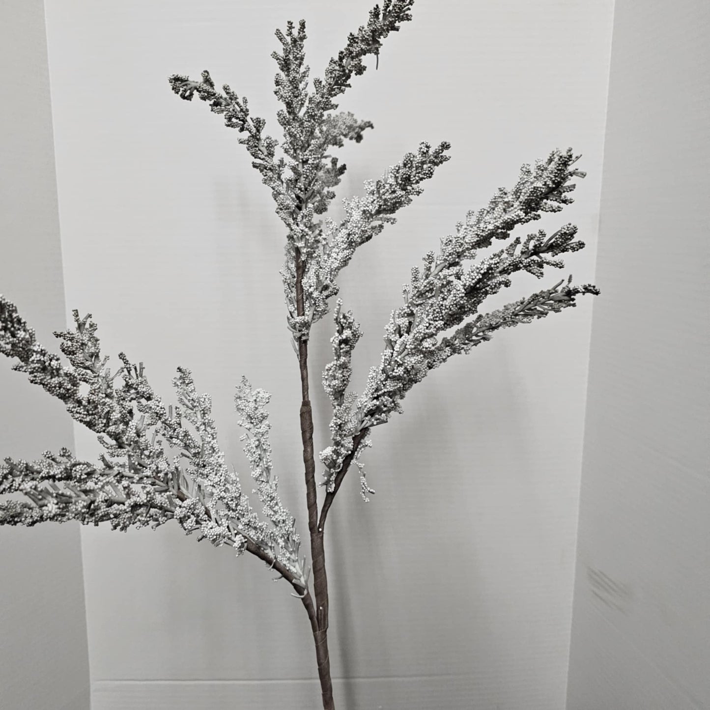 41" Foam Astible Spray