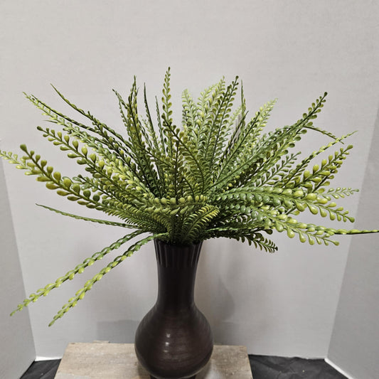 19" Plastic Button Fern