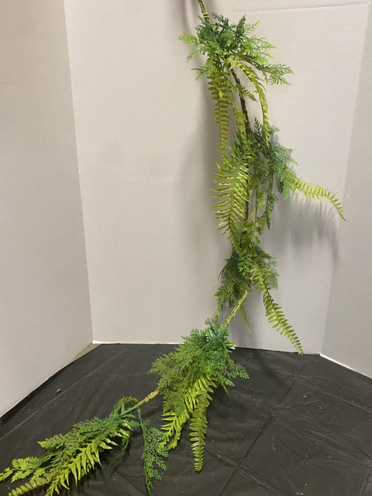 5ft Plastic Fern Garland