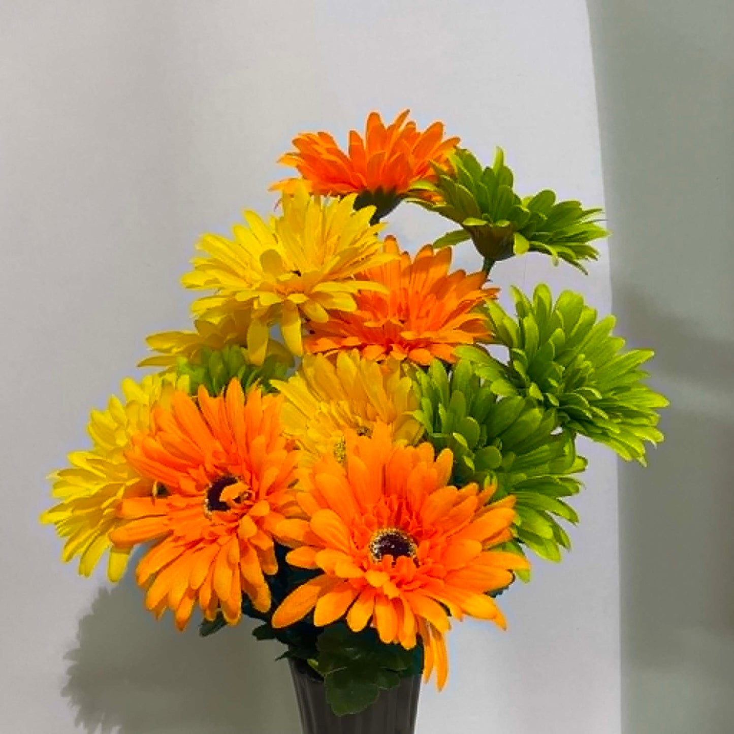 30550-YWORGN - 18" Gerber Daisy Multicolor Bush