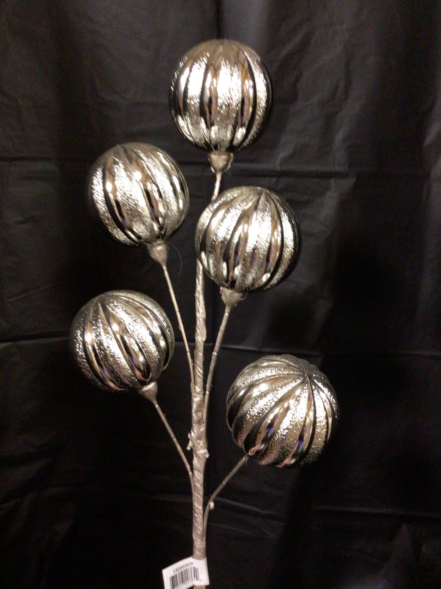 132003CH - 24" Ball Spray - Champagne