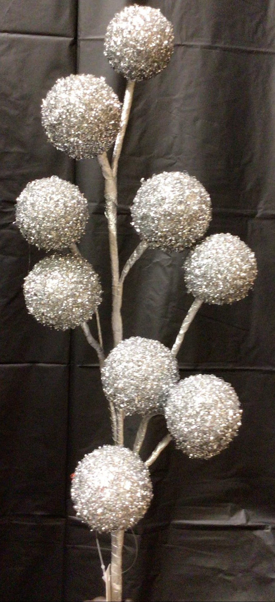 XS141926 - 26" Curly Foil Ball Spray - Silver