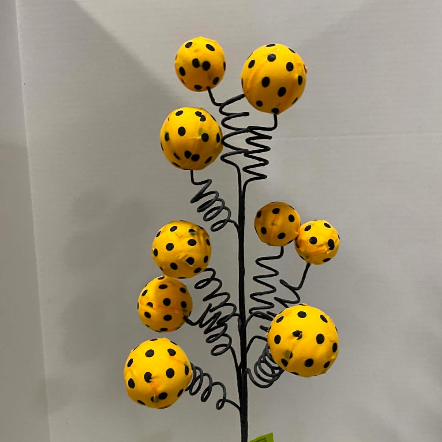 62957-YWBK - 28" Polkadot Ball Spray