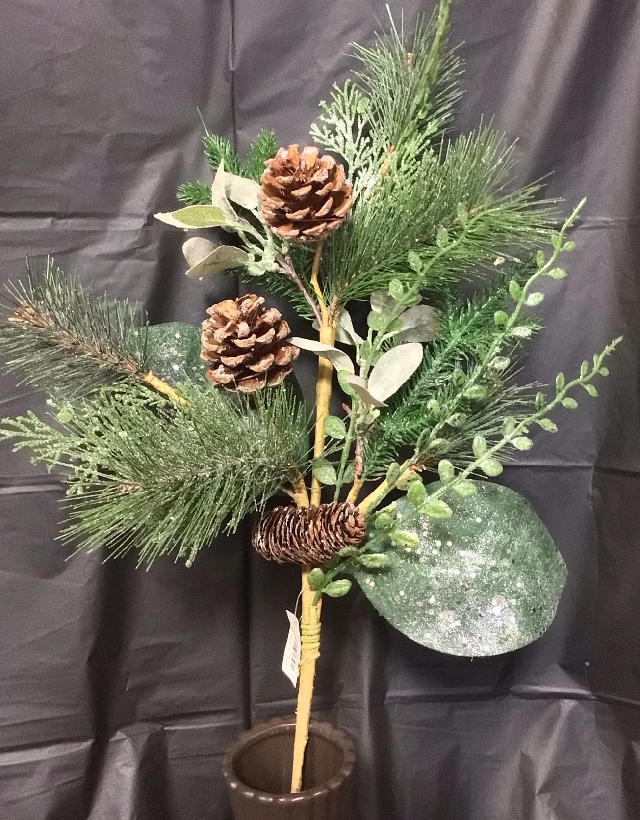 60539 - 29" Pine and Cone Spray