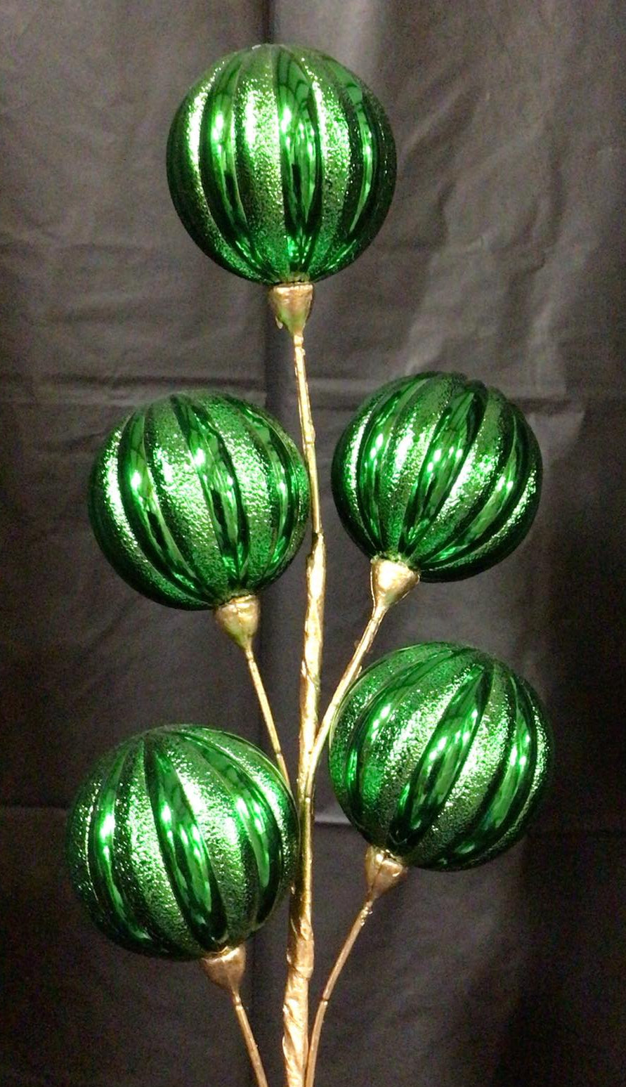 132003DK-GN - 24" Ball Spray - Dark Green